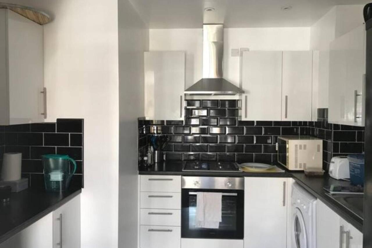 Lovely Victorian Flat For 6 In Stoke Newington London Exterior photo